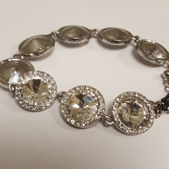 NWT Rhinestone Bracelet - Picture 3 of 3
